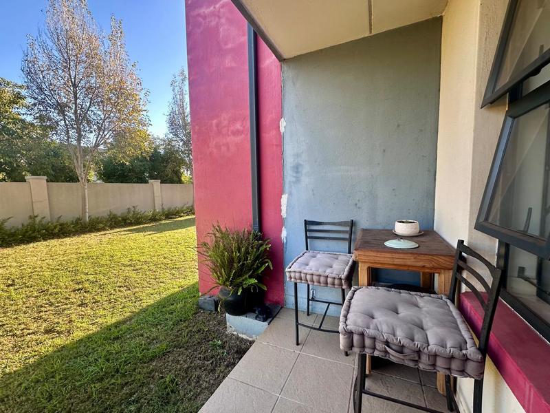 To Let 2 Bedroom Property for Rent in Buhrein Western Cape